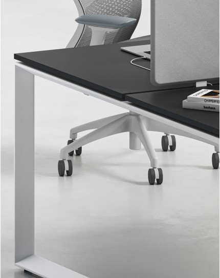 Ace Series Cluster of 4 Face to Face Workstation Black White