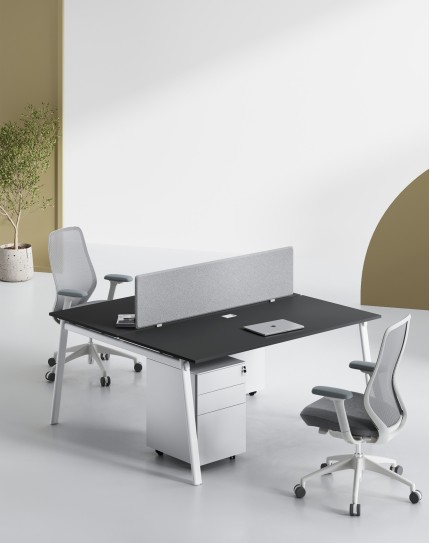 AVA Series Cluster of 2x Face to Face Workstation Black W