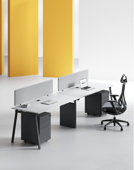 AVA Series Cluster of 2 Single Line Workstation Black B