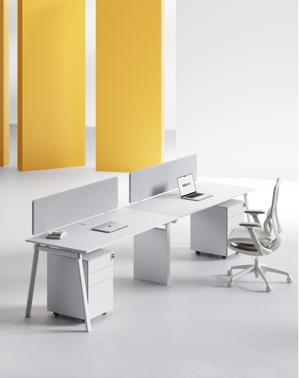 AVA Series Cluster of 2 Single Line Workstation White W