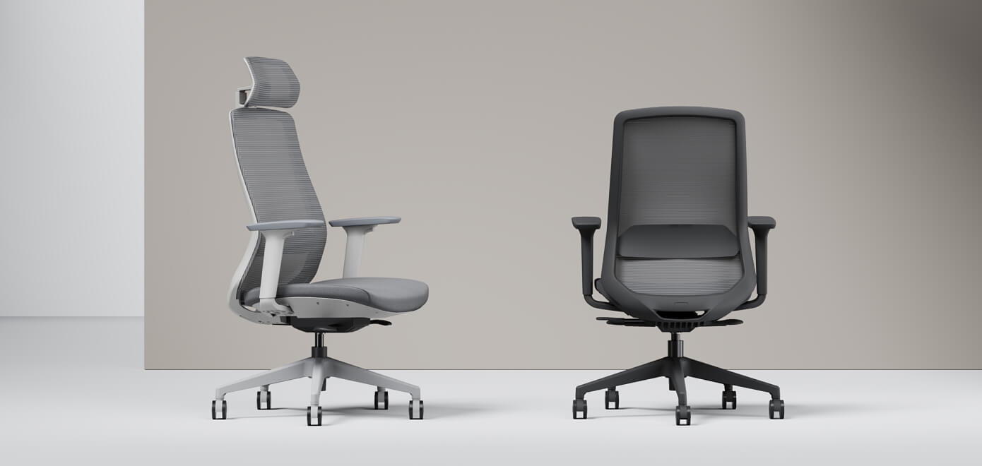 Ergonomische bureaustoel met verstelbare lendensteun in licht kantoor